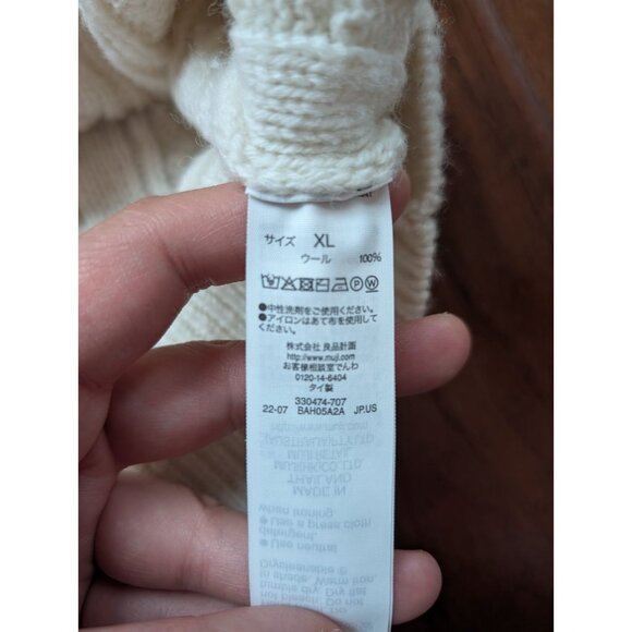MUJI 100% Wool Cable Knit Sweater – Size XL (fits size M for oversize look) - Picture 4 of 9